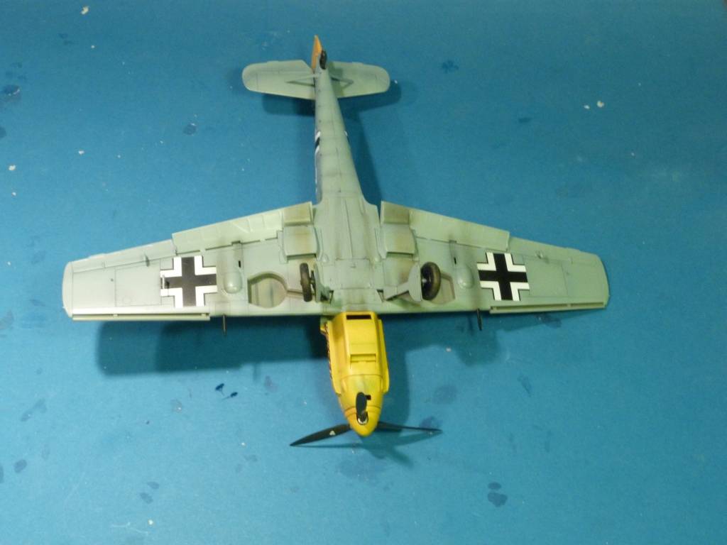 Bf 109E-7, Vit 12 (tamiya 1/48) P1020529_zps80cc2146