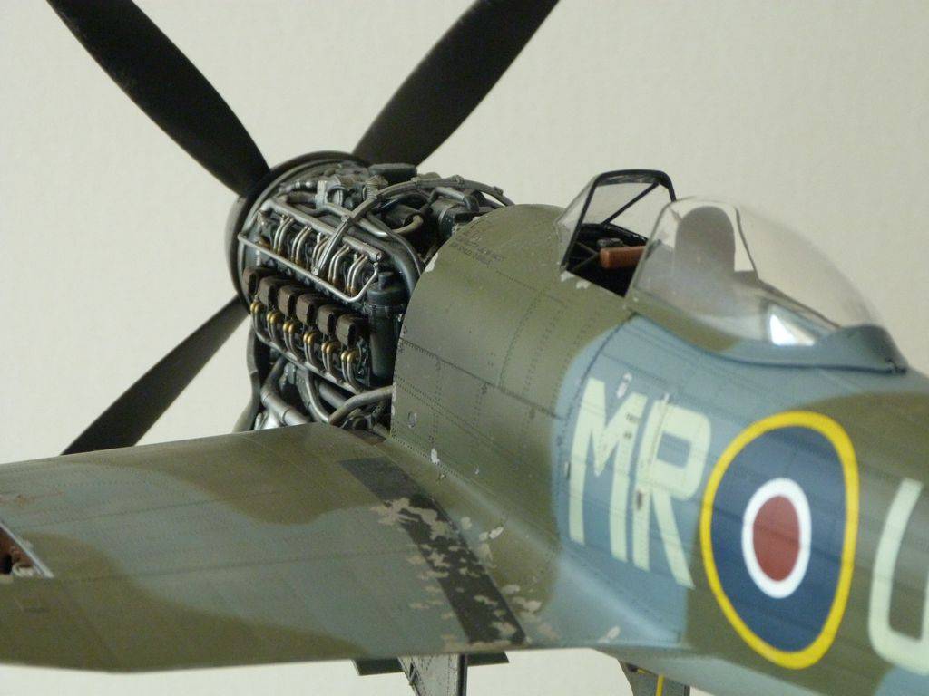 Hawker Typhoon Ib 1/24 P1040616_zps932fx1wj