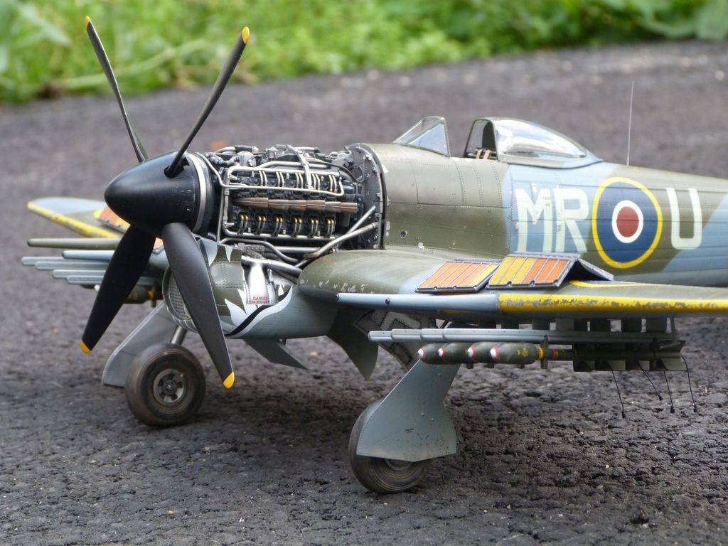 Hawker Typhoon Ib 1/24 P1040631_zpswyw30otd