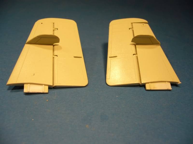 Liket lever! Fairey Gannets AS. Mk4 (Revell 1/72) P1050633_small