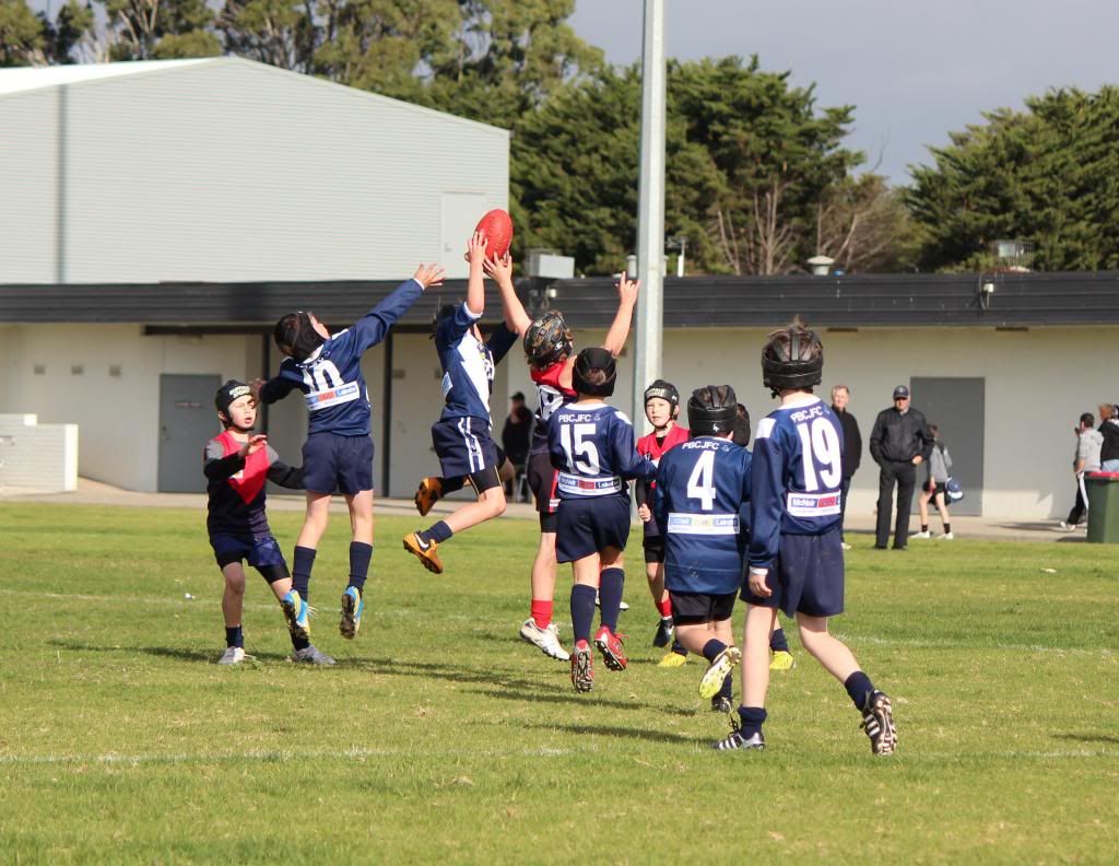 round 6 v boolarra U1011_zpsb3d6d4e9