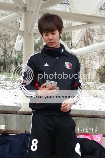 Футболистът Kim Hyung Jun от FC Avengers - Page 3 ED744D94-4A92-48EF-A605-28536DCF4FD2_zps550b6abf