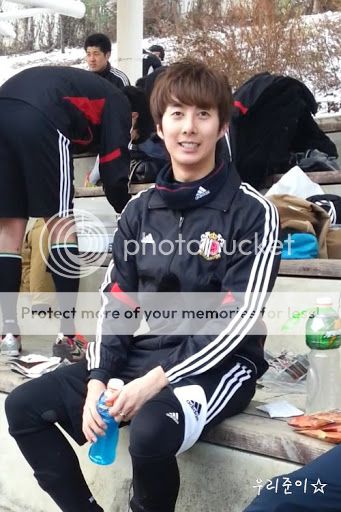 Футболистът Kim Hyung Jun от FC Avengers - Page 3 F2261AC5-594D-48CF-A8ED-E8D32AFB31A1_zps8d3c681a