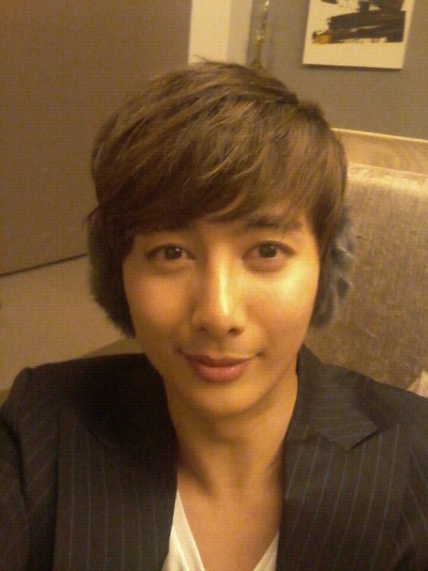 Новини - Page 12 Kim-hyung-jun1_zpsb33c2cd3