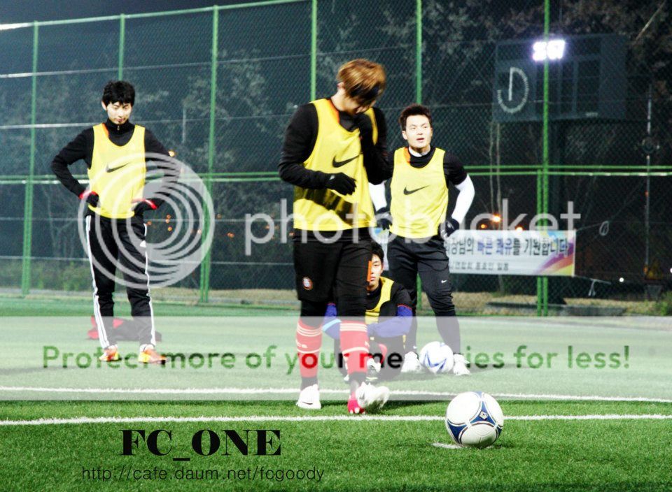 Heo Young Saeng - Football - Page 3 Occd2