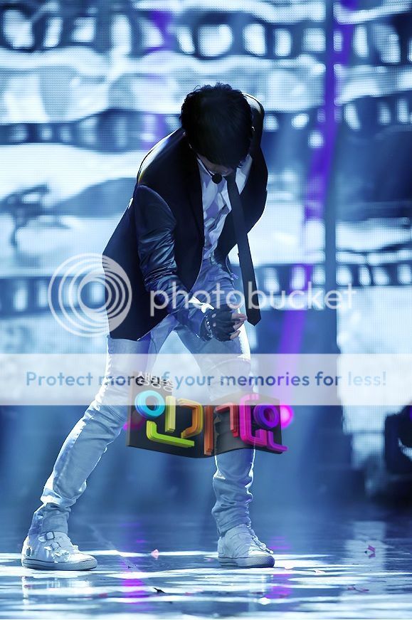 Young Saeng in Inkigayo 600700_333165613432062_1100679366_n