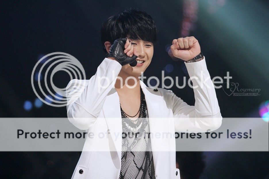 Heo Young Saeng in Show Champion A5c27d1ed21b0ef4f4ea48f4ddc451da81cb3e1e