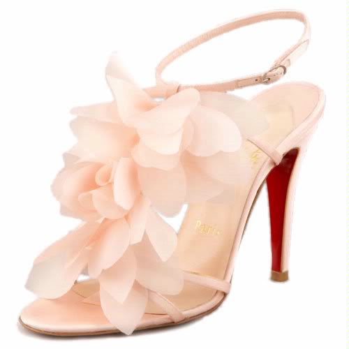 Spymen189 - Mỗi tuần với một thương hiệu thời trang nổi tiếng thế giới Christian-louboutin-petal-sandal-pink-shoes