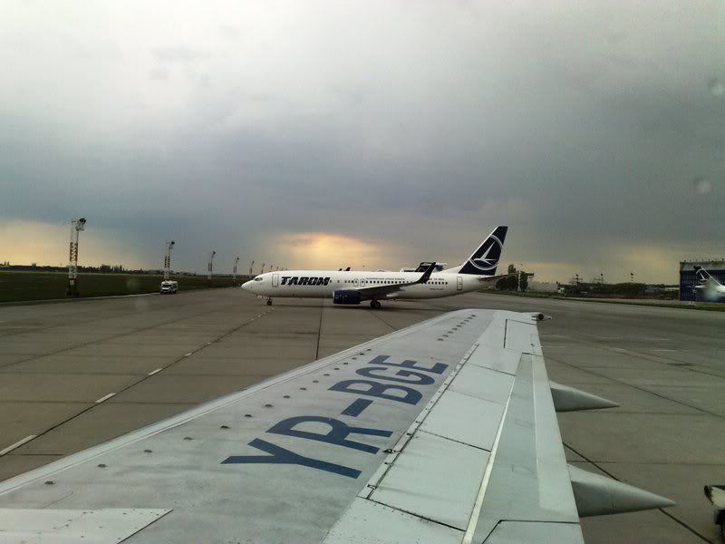 Aeroportul Bucuresti ( Henri Coanda / Otopeni ) - Octombrie 2011 4