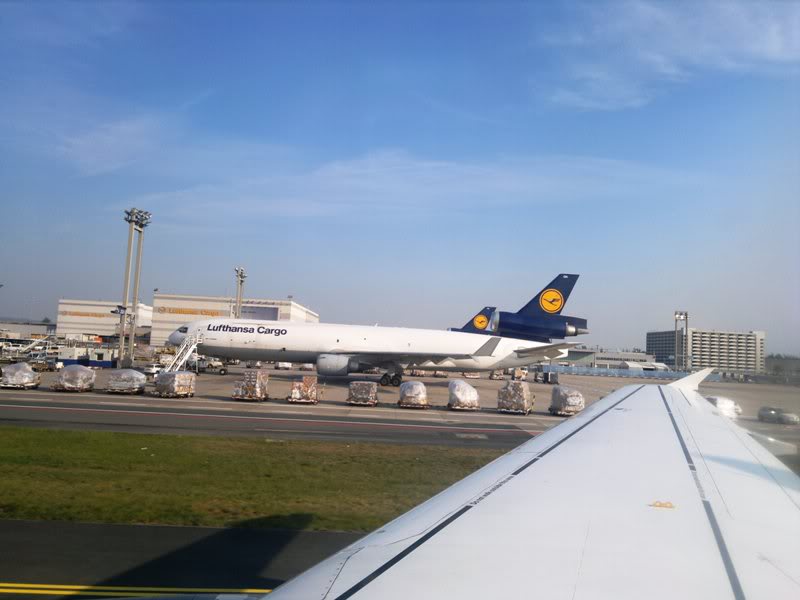 Cu Lufthansa : Heathrow-Frankfurt-Otopeni Picture188