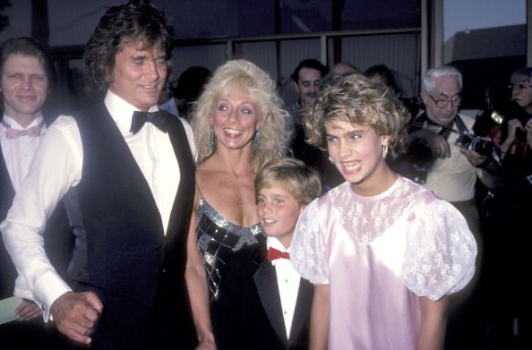 Acompanhe Michael Landon em suas Festas de Gala!!! ThepremiereofSamsSononAugust151984attheAcademyTheaterinBeverlyHillsCalifornia5