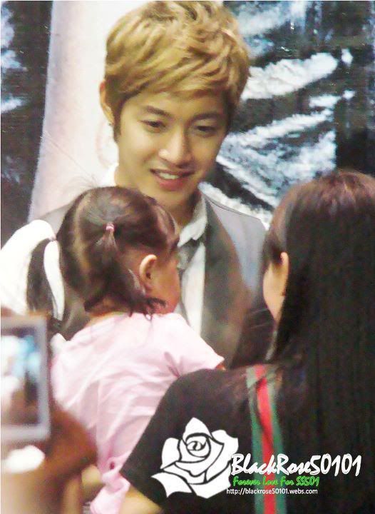 [HJL] BreakDown Hi-FIVE Event en Malasia (5)    223708_272505826108994_231614143531496_1187537_2968321_n