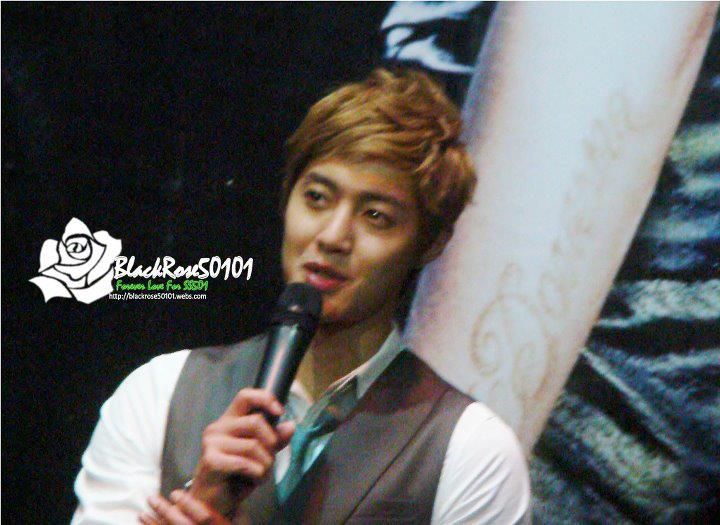 [HJL] BreakDown Hi-FIVE Event en Malasia (5)    301353_272505402775703_231614143531496_1187534_1037777_n