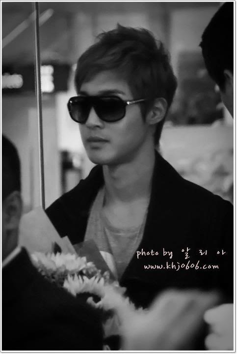 [HJL] Llegada al Changi Airport - Singapur (4)    312831_272485932777650_231614143531496_1187405_471185_n