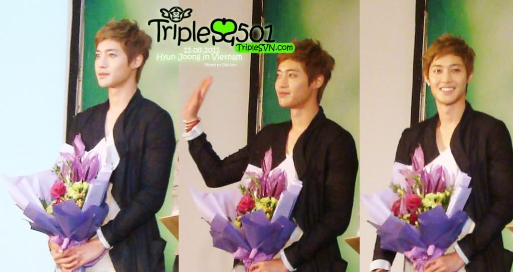 [HJL] Fansign Event in Vietnam Queen Plaza [12.08.11] (4)   1