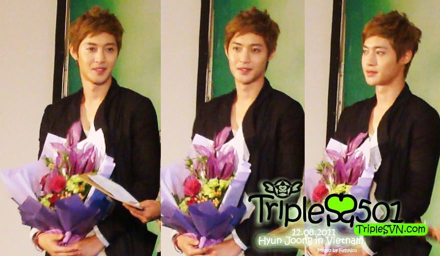 [HJL] Fansign Event in Vietnam Queen Plaza [12.08.11] (4)   2