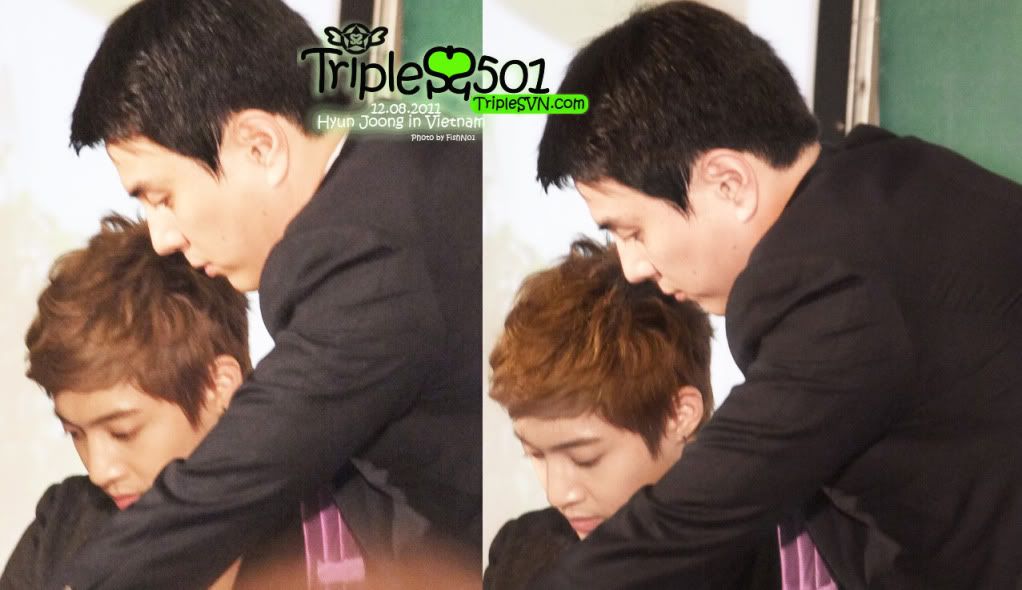 [HJL] Fansign Event in Vietnam Queen Plaza [12.08.11] (4)   40