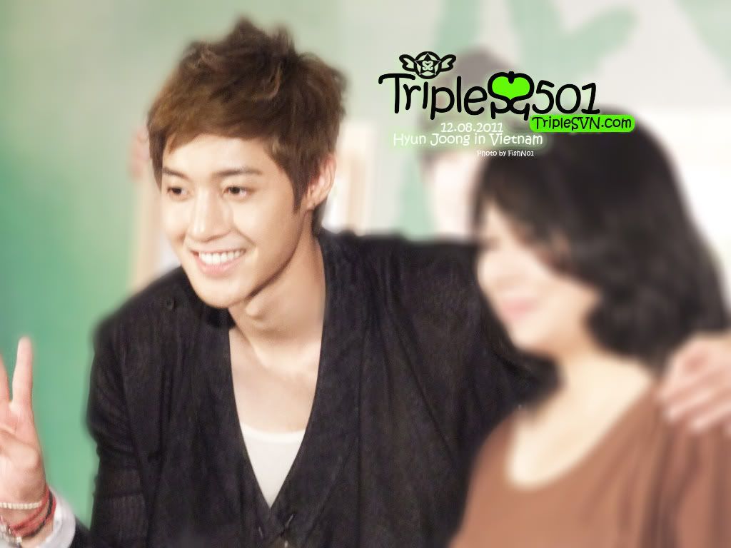 [HJL] Fansign Event in Vietnam Queen Plaza [12.08.11] (4)   65