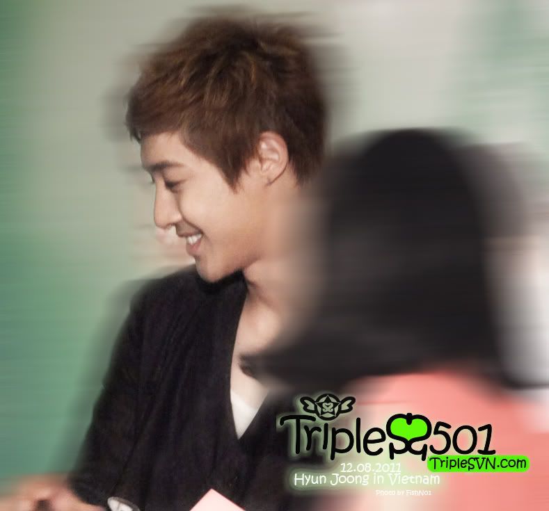 [HJL] Fansign Event in Vietnam Queen Plaza [12.08.11] (4)   67