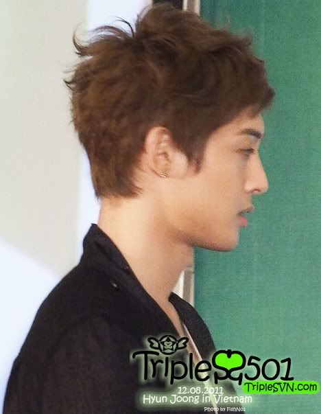 [HJL] Fansign Event in Vietnam Queen Plaza [12.08.11] (4)   72