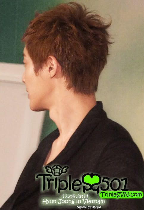 [HJL] Fansign Event in Vietnam Queen Plaza [12.08.11] (4)   73