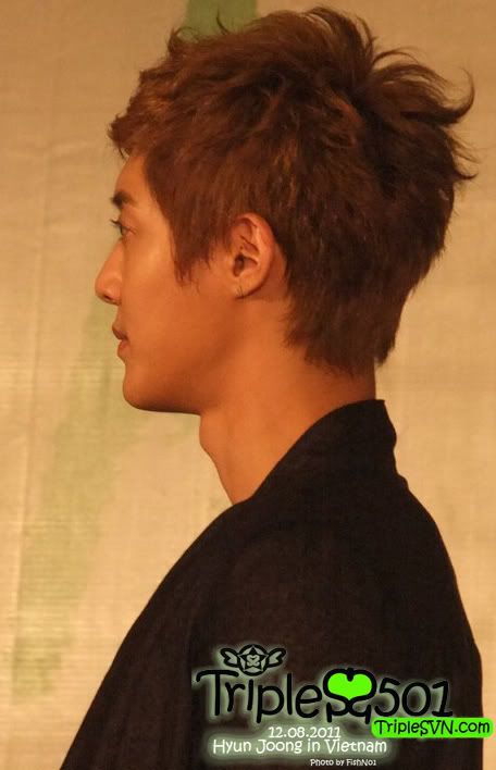 [HJL] Fansign Event in Vietnam Queen Plaza [12.08.11] (4)   77