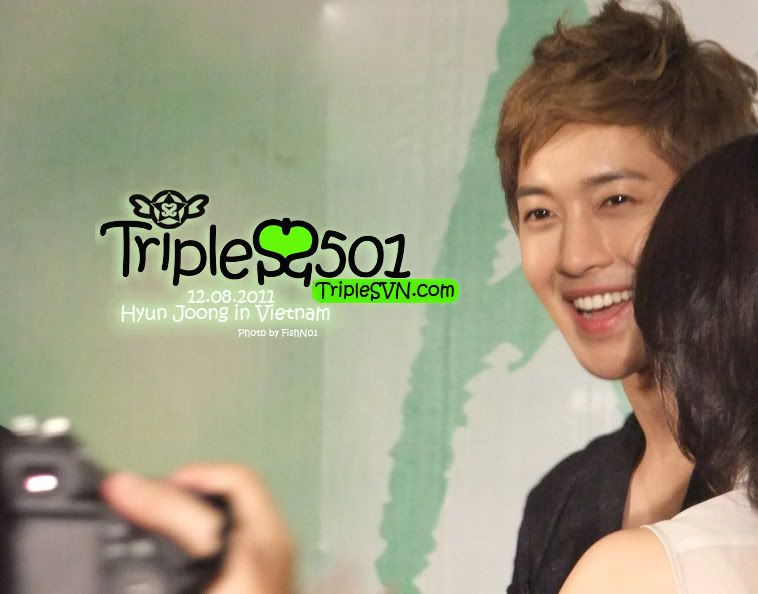 [HJL] Fansign Event in Vietnam Queen Plaza [12.08.11] (4)   94