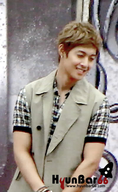 [HJL] Taiwan Handshake Event [14.08.11] (2) C72cf8b4c84faab08c1029be-1