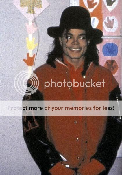 Michael's smile! - Pagina 2 Michael-jackson-smile-michael-jackson-13105500-422-604