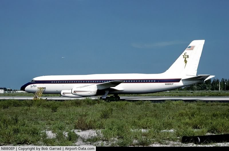 N880EP - O avião do rei ... 000437