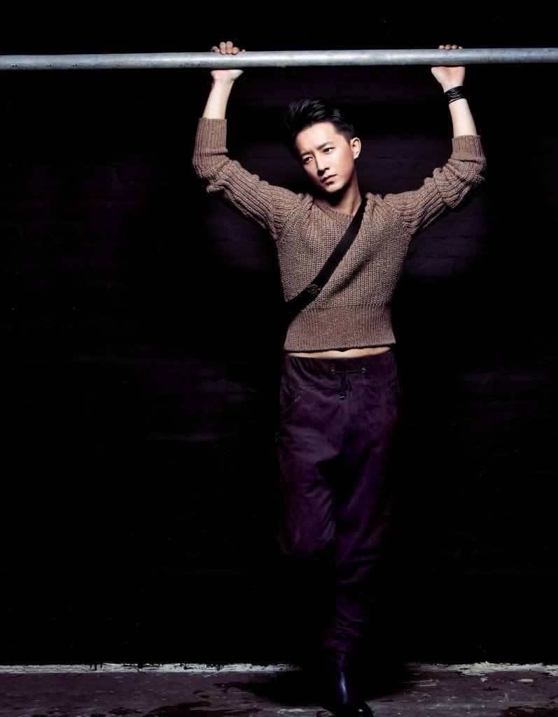 [22/1/11] Han Geng sur Men Health's Magazine 55291103200601010409123394635169169_006