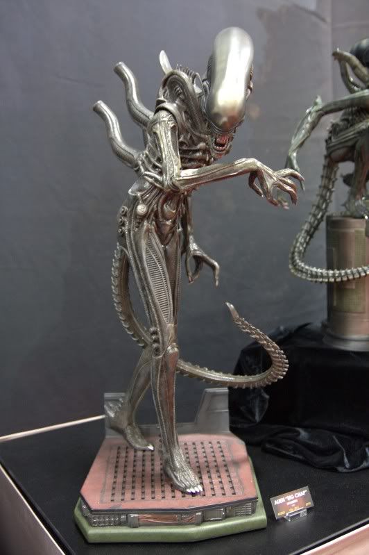 [SDCC 2011] Sideshow - Aliens and Predators Bigchap3