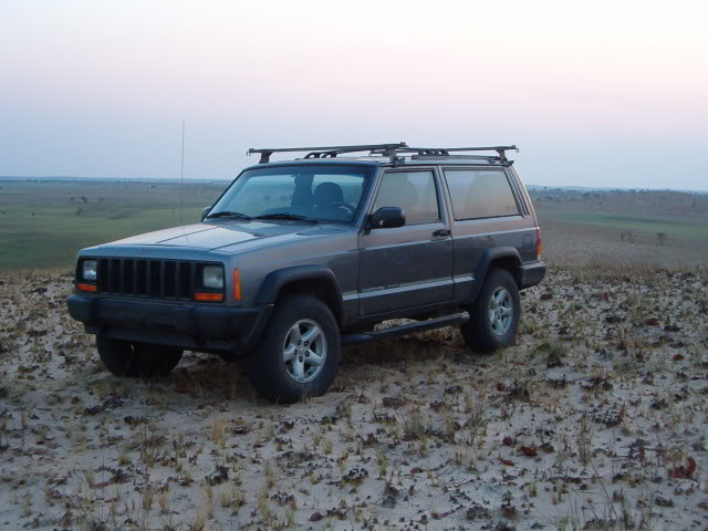 aqui les dejo las fotos de mi camioneta, en su intro a la zona y despues de su cirugia CUIDADO 56 KB HPIM1811