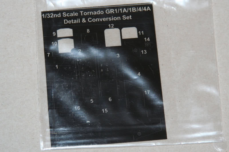 1/32 Tornado GR1 to GR4 conversion updated Nov 24th FPipdetail