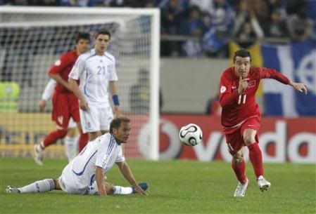 Turquia surpreende a Repblica Checa depois de estar a perder por 2-0 a 15 minutes do fim faz o 3-2 final a favor dos turcos Grecia_turquia_desportugal