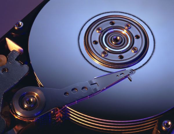 5 Aplicaciones Fundamentales para el mantenimiento del Disco Duro Hard_drive_00