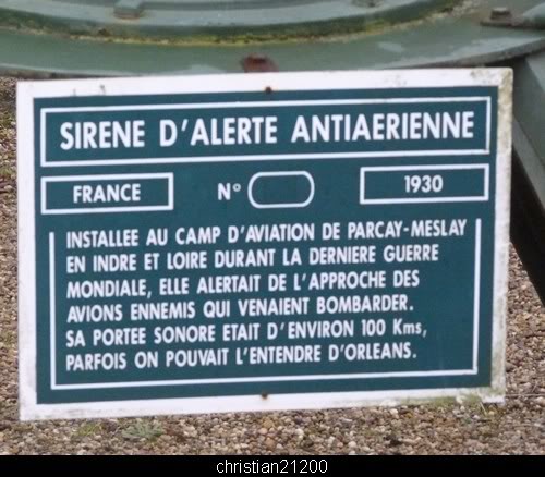 MUSEE DUFRESNE à AZAY LE RIDEAU 37 Sirene_antiaerienne_