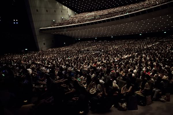 [news] Kim Hyun Joong atrae a 10.000 fans en Japón 10d-1