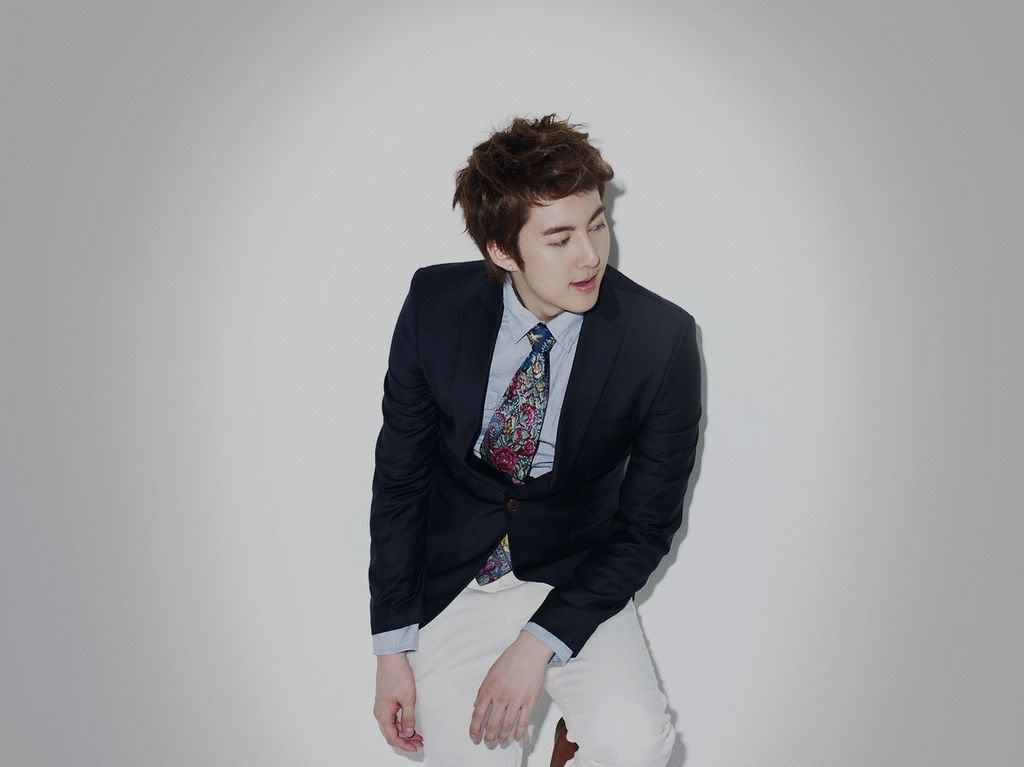 [HJB] Nuevas fotos de su web coreana (HQ) [09.08.11] 54cd8a72b59d94500dd7da1