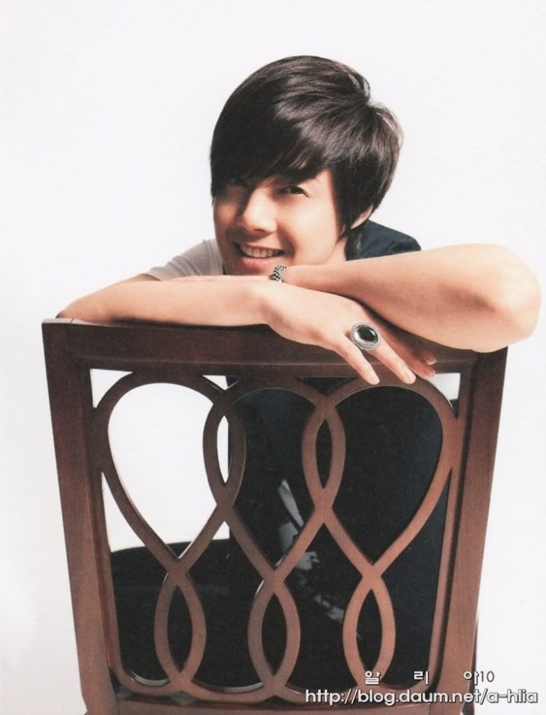 [scans] Kim Hyun Joong - Osaka Playful Kiss FM photo book scans  PlayfulKissinterview09