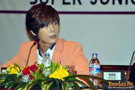 [JM] KIMCHI Press Conference [03.06.11] 012