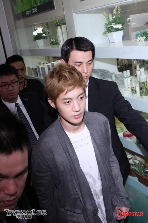 [HJL] TFS Store & FanSigning en XiMenDing - Taiwan [16.08.11] (3)  185430_267848886574688_231614143531496_1166887_3581849_n