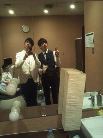 [news+foto] Kim Kyu Jong posa con Park Jung Min (actor del musical Goong) en la conferencia de 'Goong' 20110521_ss501_1