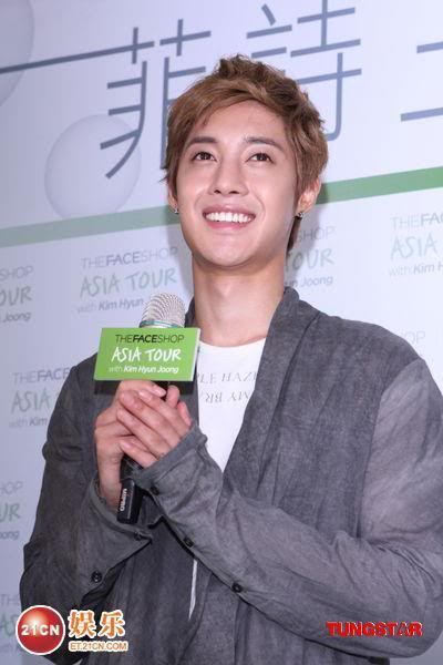 [HJL] TFS Store & FanSigning en XiMenDing - Taiwan [16.08.11] (3)  223688_268201379872772_231614143531496_1168077_1265206_n