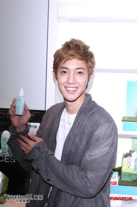 [HJL] TFS Store & FanSigning en XiMenDing - Taiwan [16.08.11] (3)  292725_267848896574687_231614143531496_1166888_5701958_n