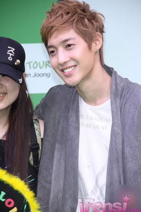 [HJL] TFS Store & FanSigning en XiMenDing - Taiwan [16.08.11] (3)  297479_268201286539448_231614143531496_1168072_8341440_n