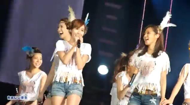 [PICS/GIF][14-09-2011] Yulsic moment in Taiwan - Comeback so hot & sweet! 45gwg