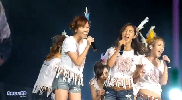 [PICS/GIF][14-09-2011] Yulsic moment in Taiwan - Comeback so hot & sweet! Rdher