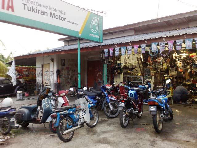 Bengkel Motor Pilihan Anda 08042010406