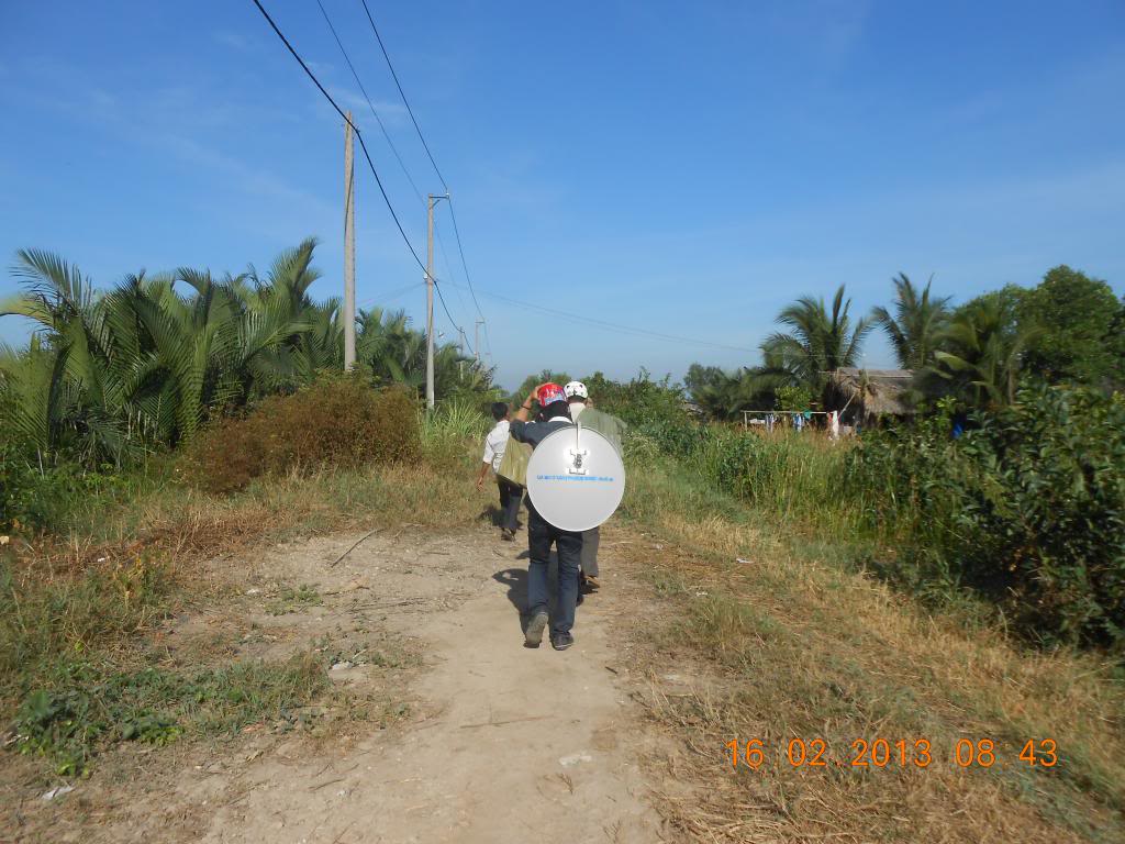 Một số Video, hình ảnh thành viên offline và lắp chảo tặng hộ nghèo 17-2-2013 DSCN1312_zpsd45d848e